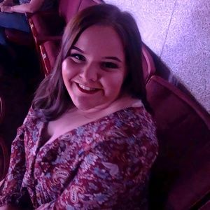 Meet your Posher, Kayla